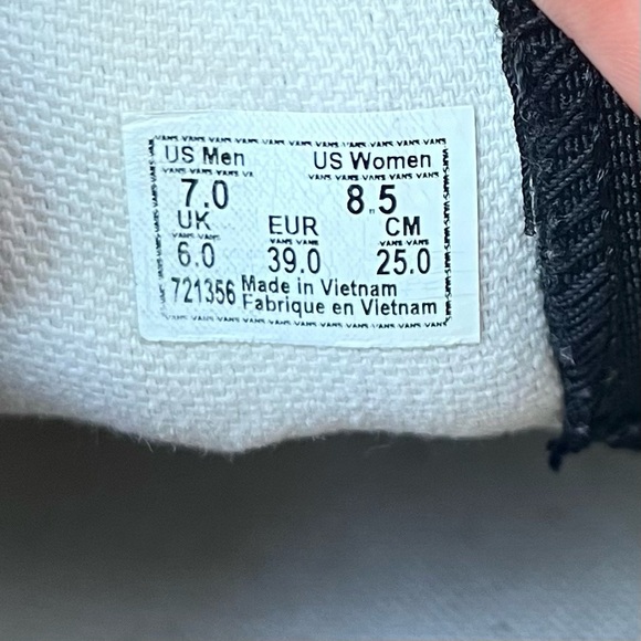 Vans black shoes - Picture 8 of 10